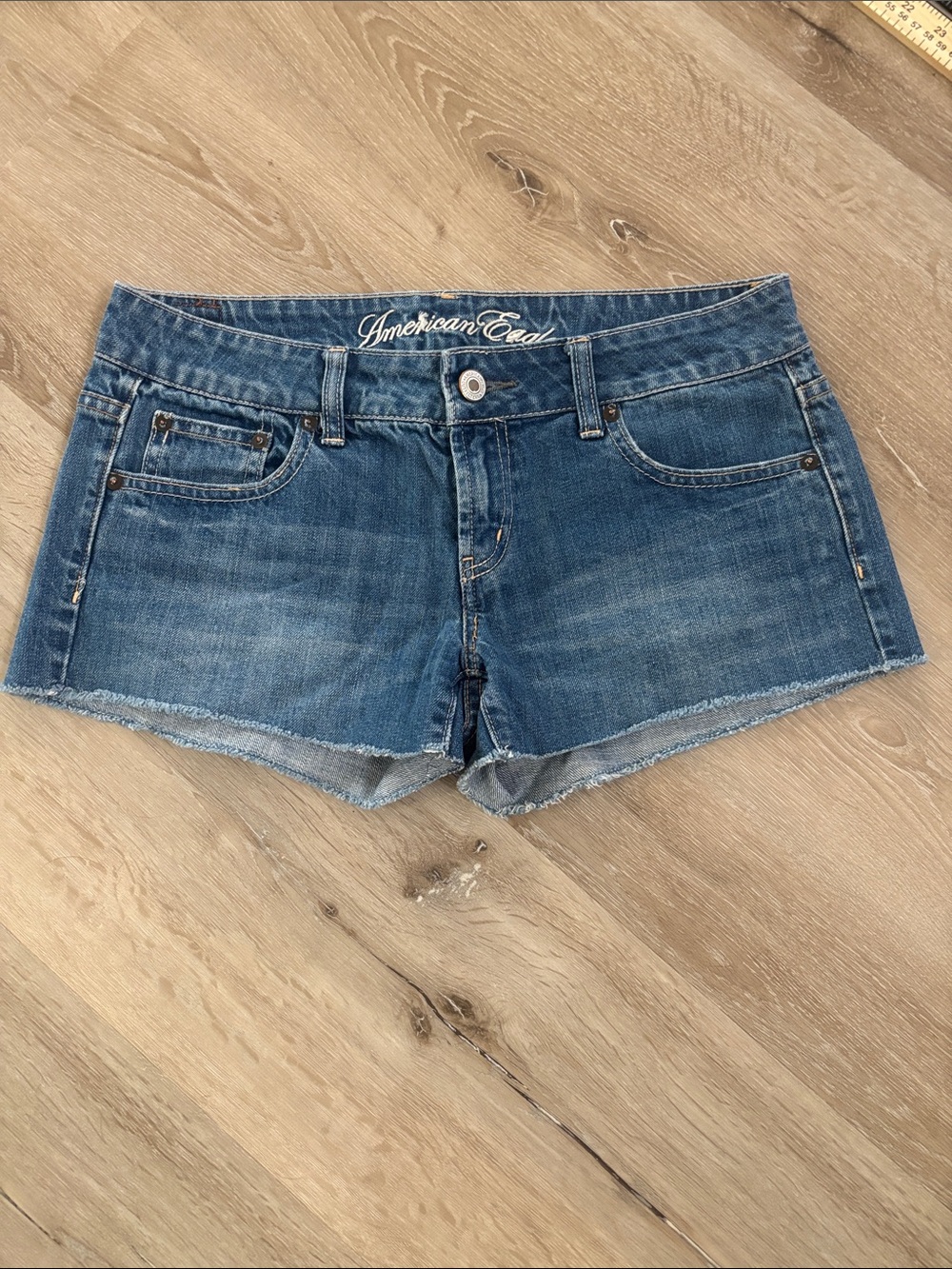 American Eagle Outfitters Denim Cutoff Shorts Size 6